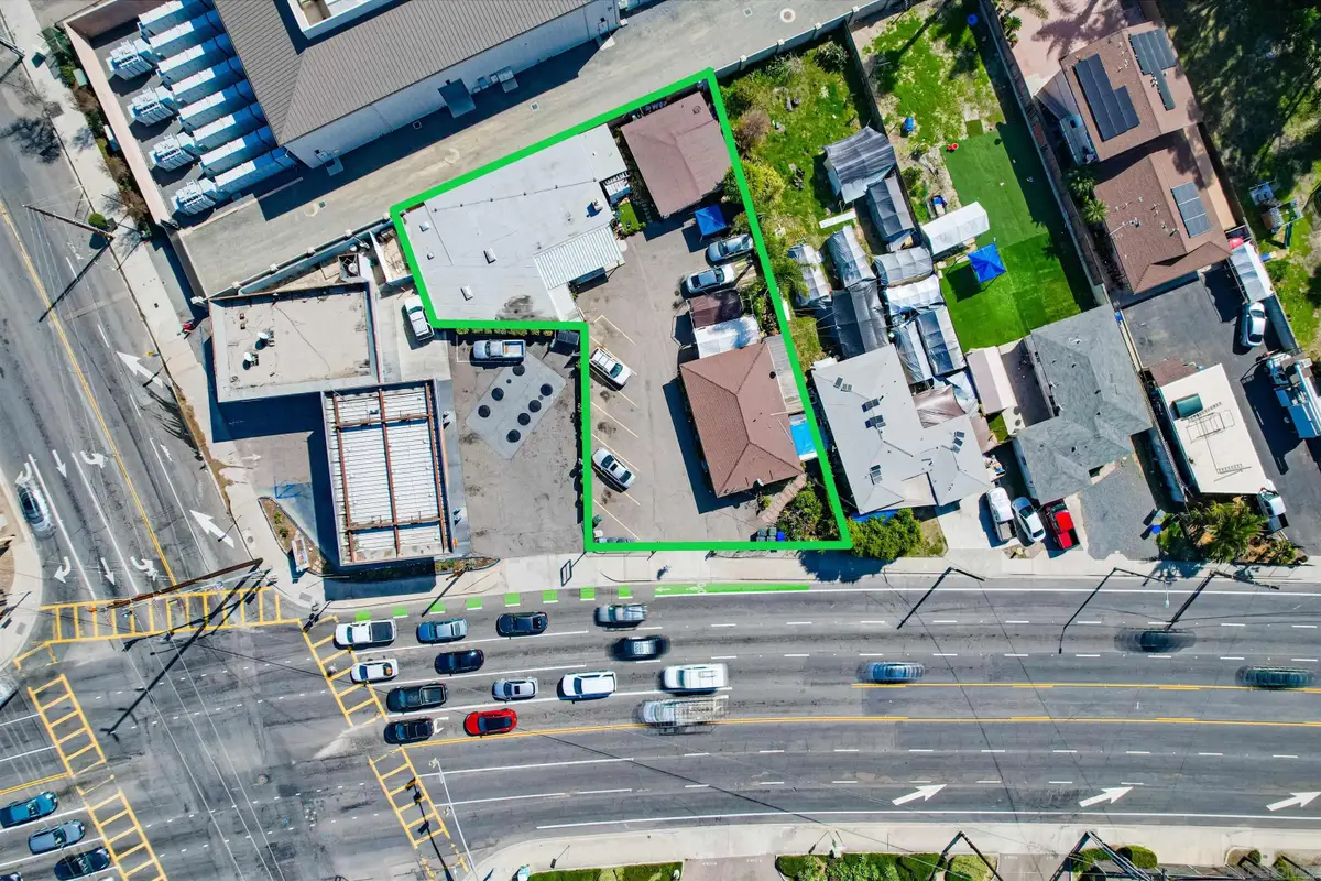 467 Melrose Dr, Vista, CA 92083 - Image #1