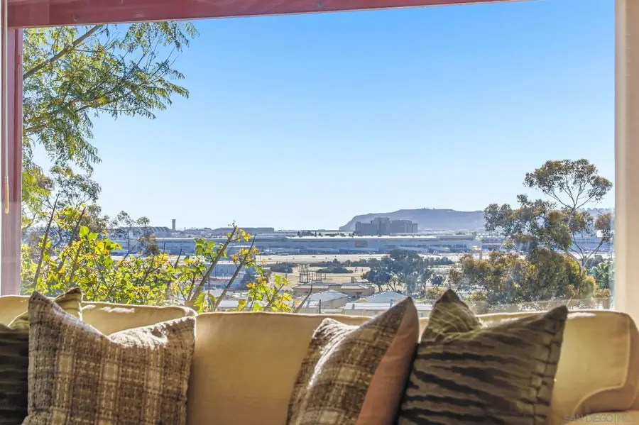 3911 California, San Diego, CA 92110 - Image #2