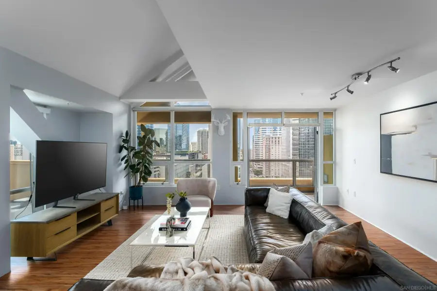 350 W Ash St #1207, San Diego, CA 92101 - Image #3