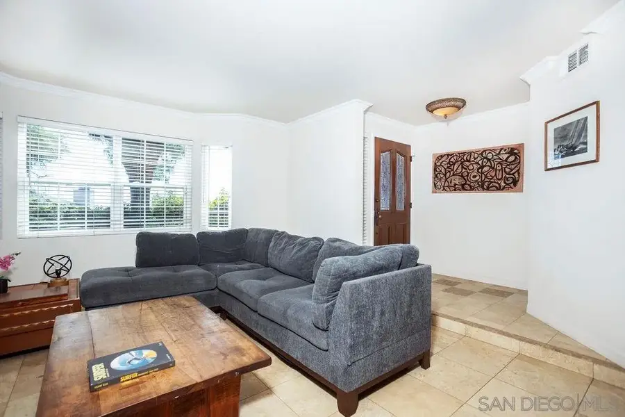 1806 Mckee St #A2, San Diego, CA 92110 - Image #2