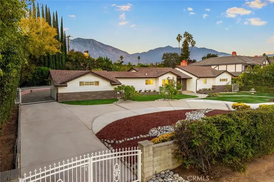 451 W Foothill, Arcadia, CA 91006 - Image #2