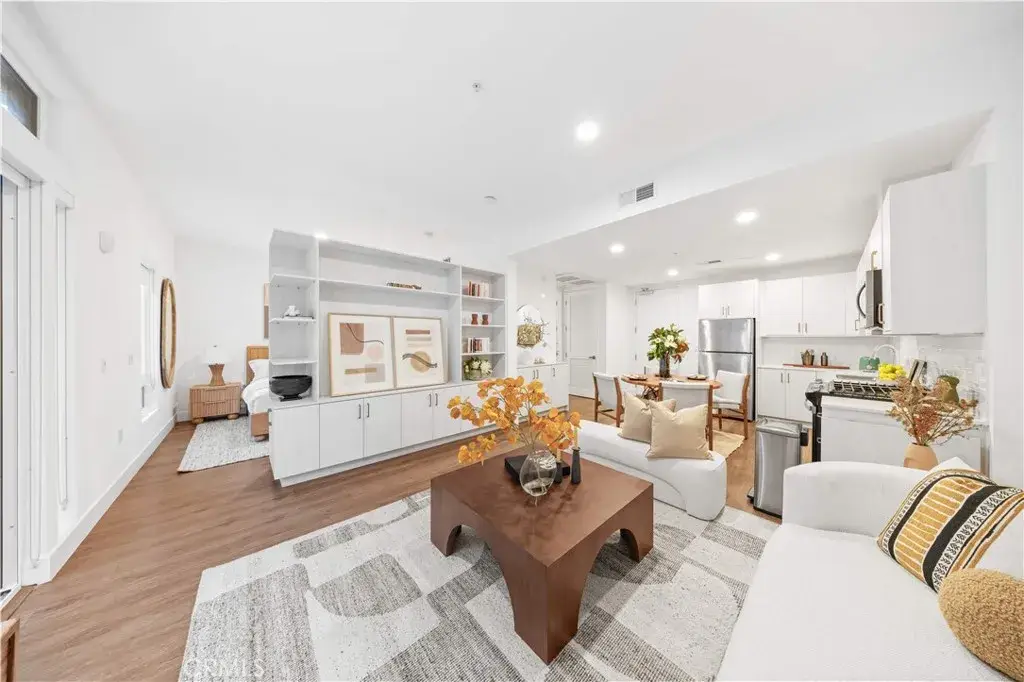 709 E Walnut Street #222, Pasadena, CA 91101 - Image #1