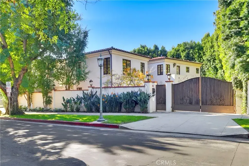 1805 Outpost Drive, Los Angeles, CA 90068 - Image #1