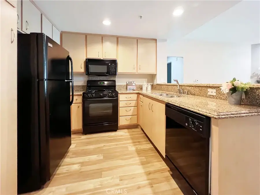 160 S Hudson #105, Pasadena, CA 91101 - Image #3