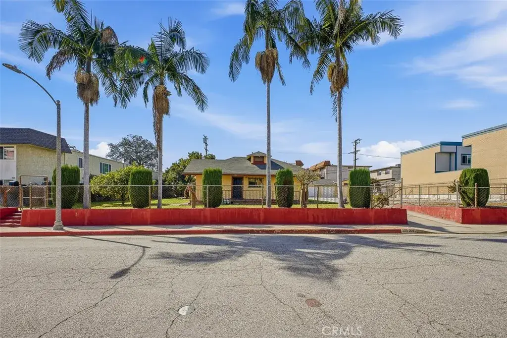 209 N Monterey Street, Alhambra, CA 91801 - #1