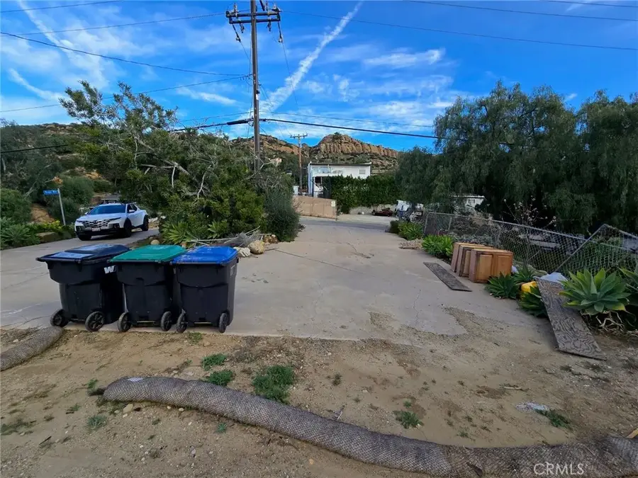 9347 Healy Trail, Chatsworth, CA 91311 - Image #3