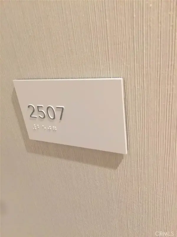 889 Francisco #2507, Los Angeles, CA 90017