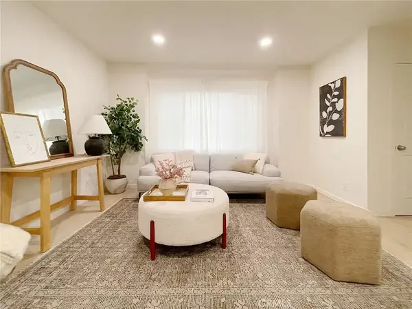 877 W Edna, Covina, CA 91722