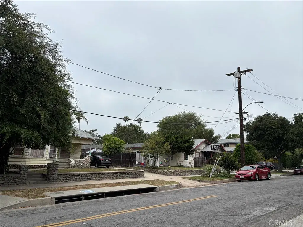 401 N Chester, Pasadena, CA 91106 - #1