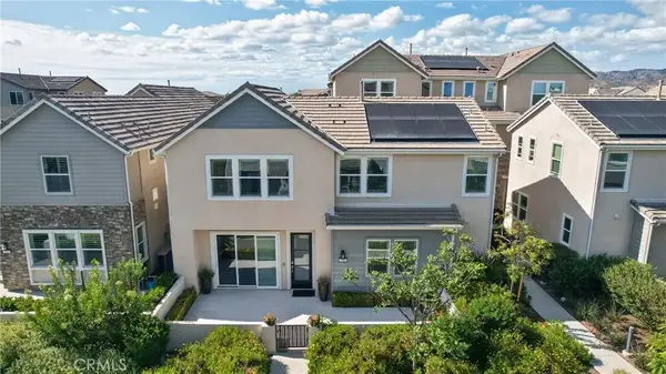 382 Chorus, Irvine, CA 92618