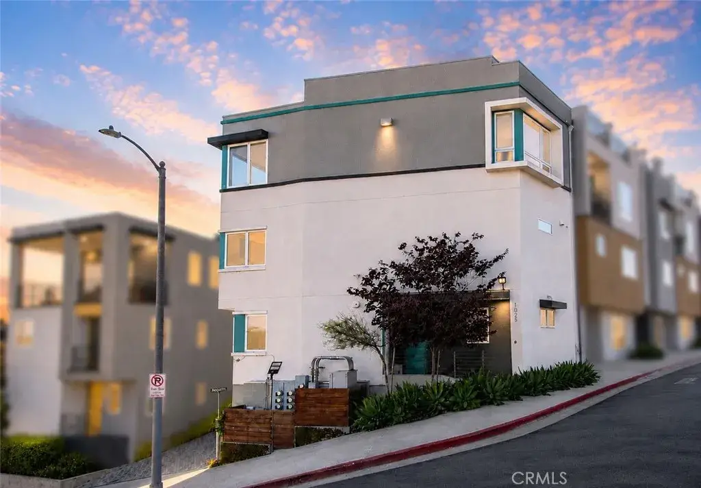 1025 White Knoll Drive, Los Angeles, CA 90012 - #1