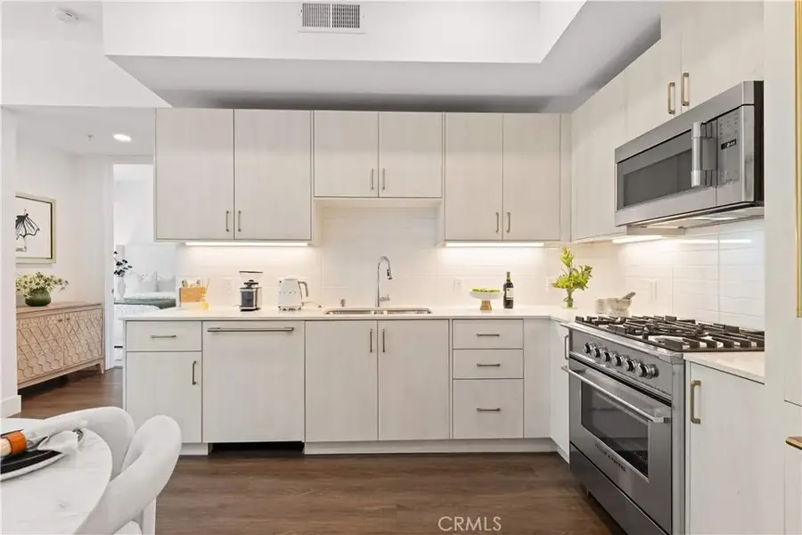 709 E Walnut Street #227, Pasadena, CA 91101 - #2