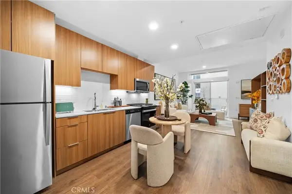 709 E Walnut Street #319, Pasadena, CA 91101