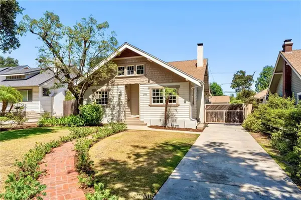 1538 N Holliston, Pasadena, CA 91104