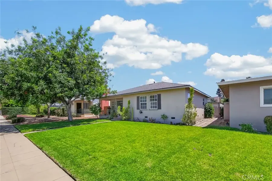 1006 N Sunset Avenue, Azusa, CA 91702 - #2