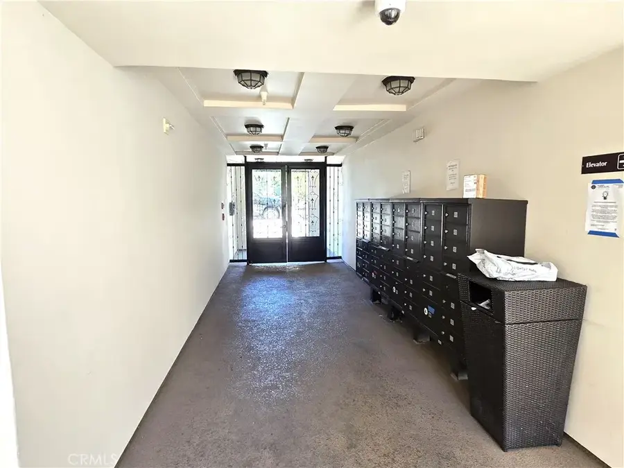 4724 Kester Avenue #409, Sherman Oaks, CA 91403 - #2