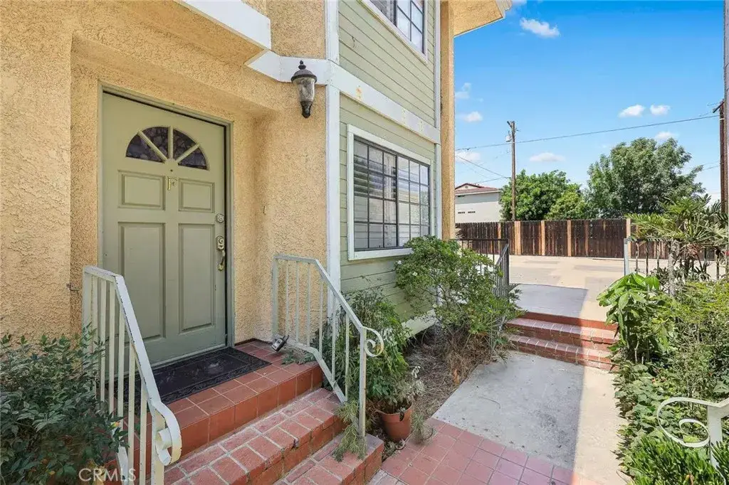 25 Palmetto Drive #F, Alhambra, CA 91801 - #1
