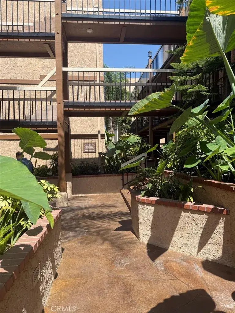441 E San Jose #309, Burbank, CA 91501 - #2