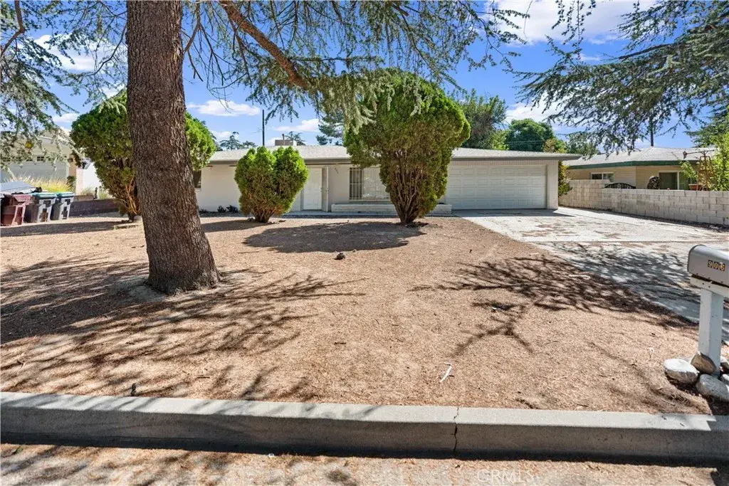 906 N 4th, Banning, CA 92220 - #1