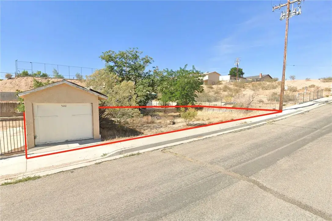 500 Pioneer St, Barstow, CA 92311 - #1