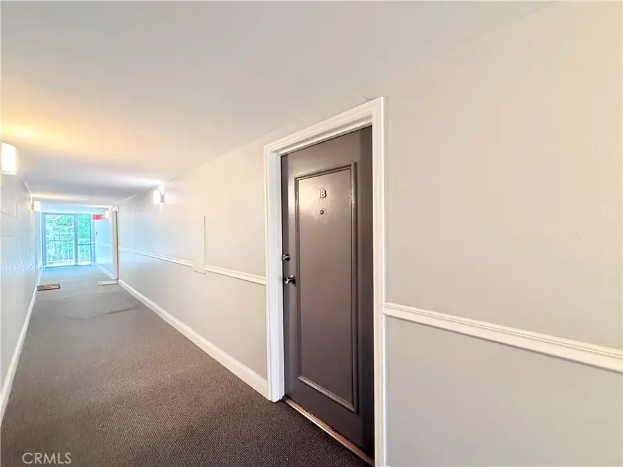 10966 Rochester Avenue #1B, Los Angeles, CA 90024 - #2
