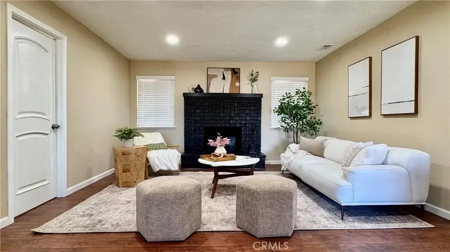 9957 Oakwood, Hesperia, CA 92345 - #3
