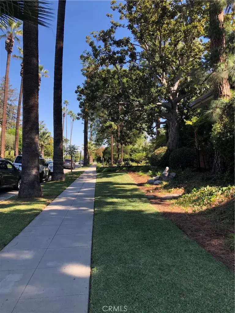 380 S Orange Grove Bl #8, Pasadena, CA 91105 - #2