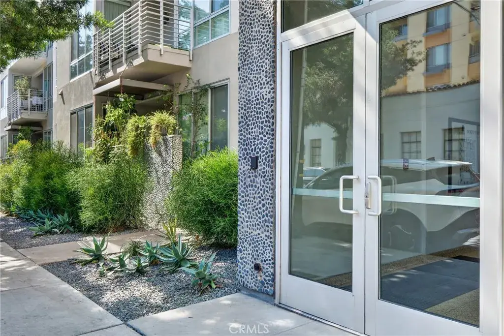 111 S De Lacey, Pasadena, CA 91105 - #1