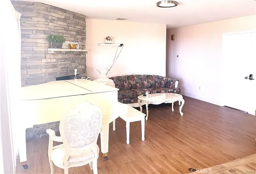 17660 Mariposa, Riverside, CA 92504 - #3