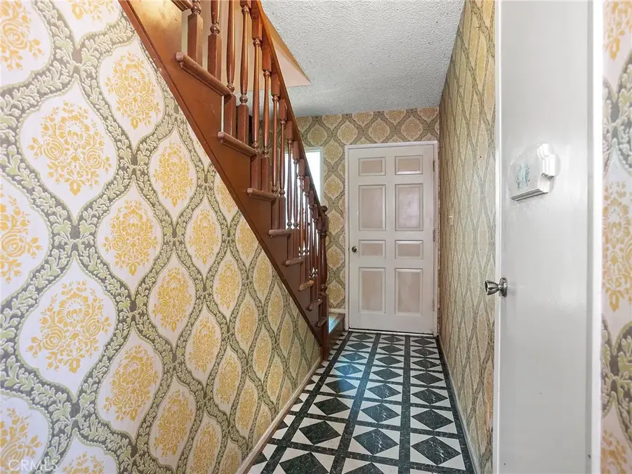 14923 La Valle Street, Sylmar, CA 91342 - Image #3