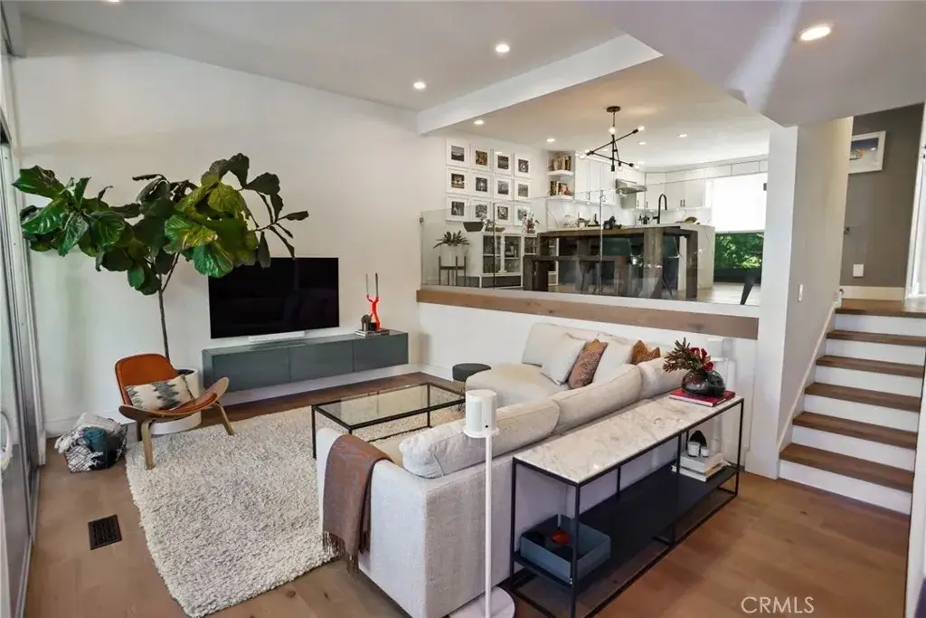 4426 W Kling Street, Burbank, CA 91505 - Image #1