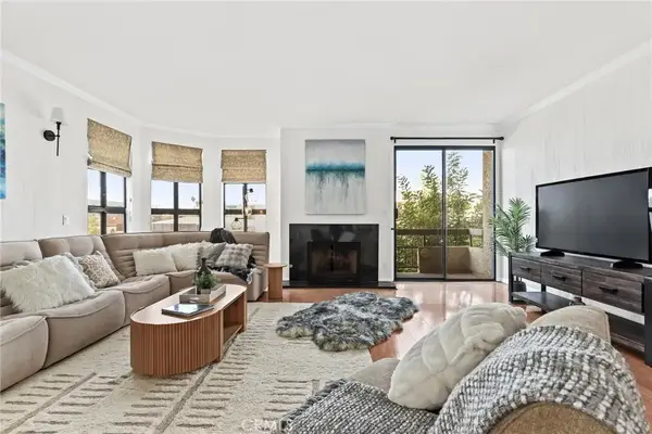 8642 Gregory Way #204, Los Angeles, CA 90035