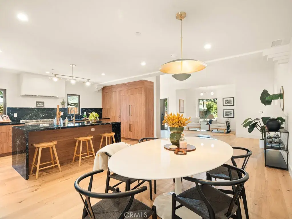 11911 Hartsook, Valley Village, CA 91607 - Image #1