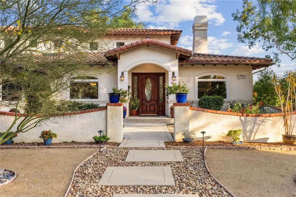 10345 Mcbroom Street, Sunland, CA 91040 - Image #1