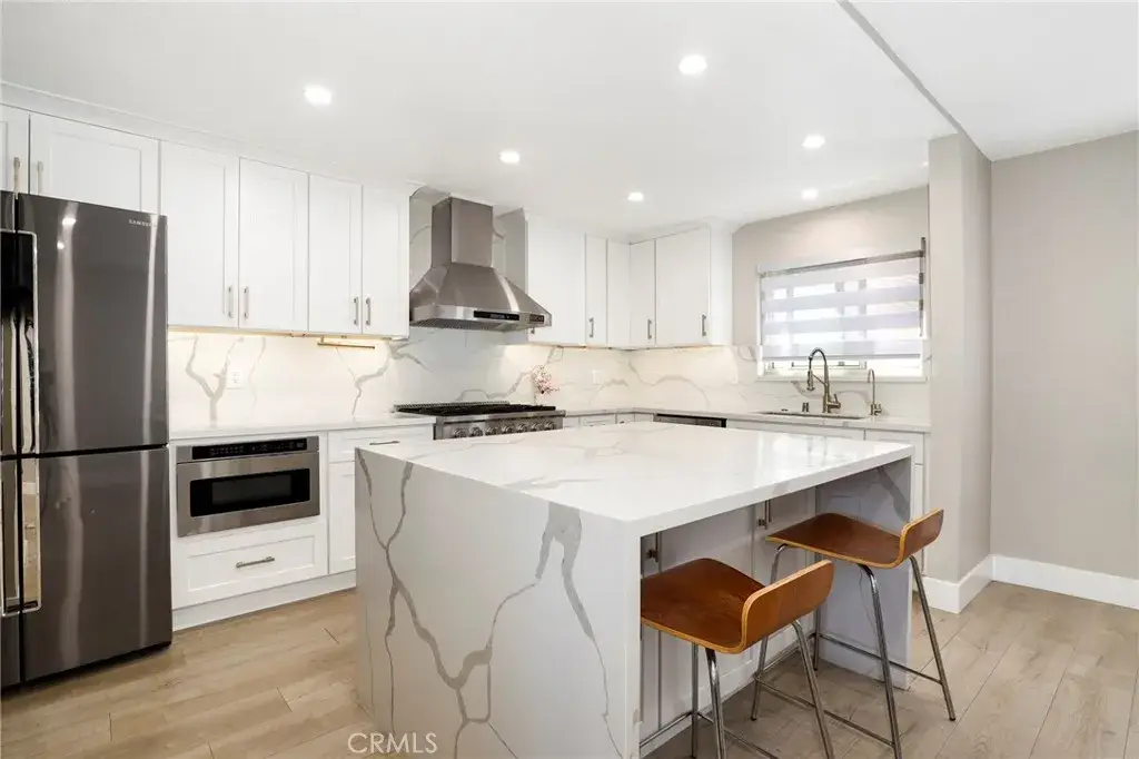 10159 De Soto Avenue #202, Chatsworth, CA 91311 - Image #1