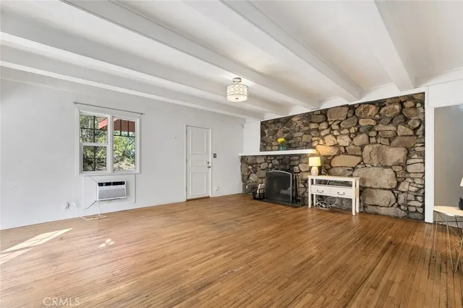 1450 Country Club Drive, Burbank, CA 91501 - Image #3