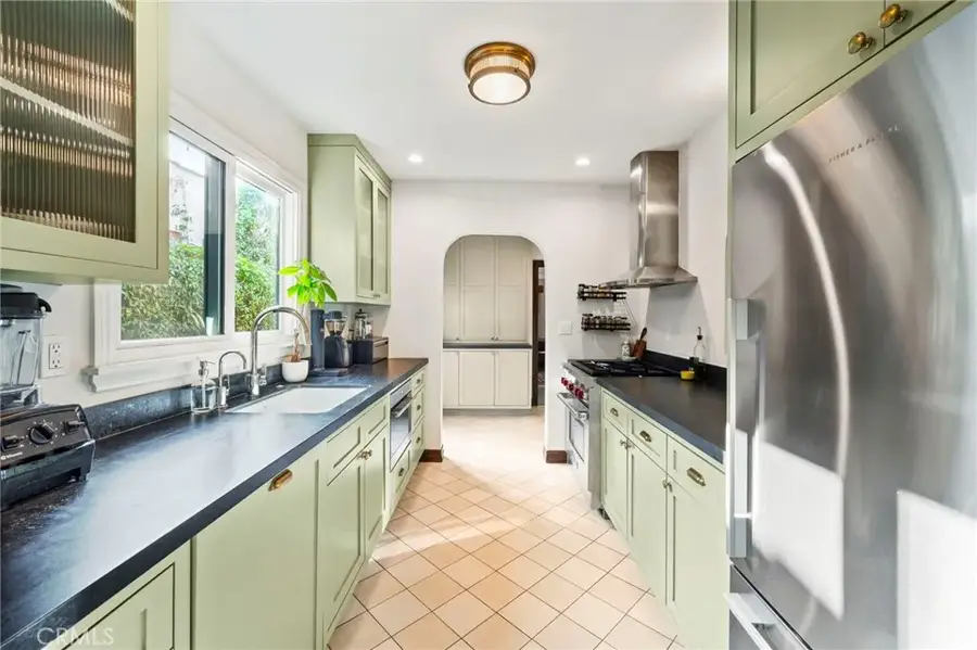 1159 S Sierra Bonita, Los Angeles, CA 90019 - Image #3