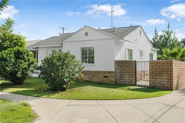 16154 Gilmore, Van Nuys, CA 91406