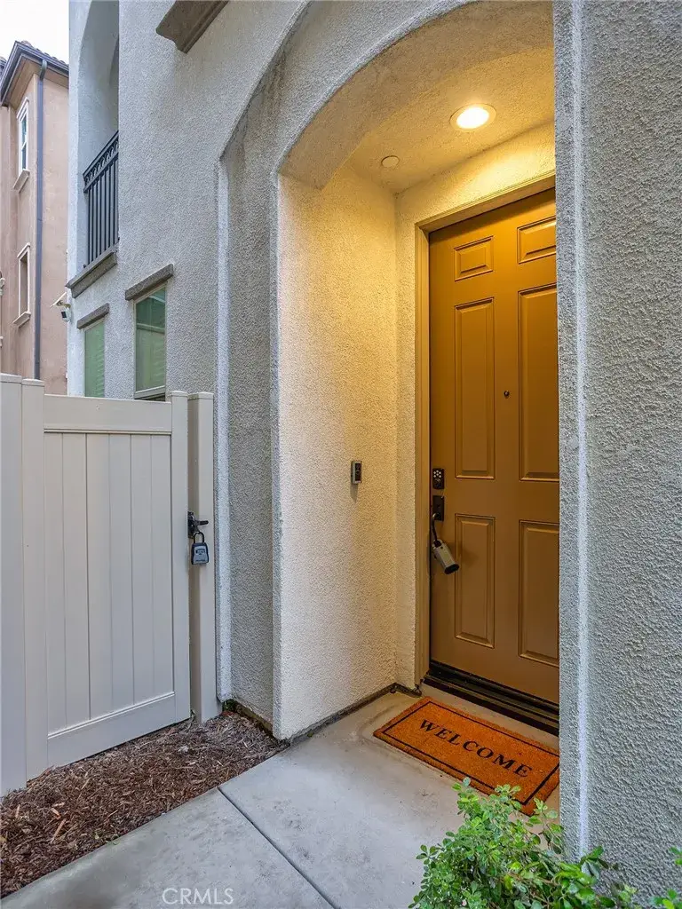 11238 N Mission Heights Drive, Mission Hills, CA 91345 - Image #3