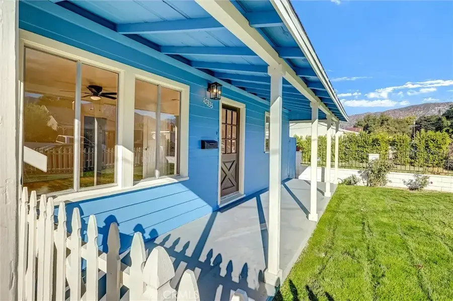 10335 Scoville Avenue, Sunland, CA 91040 - Image #3