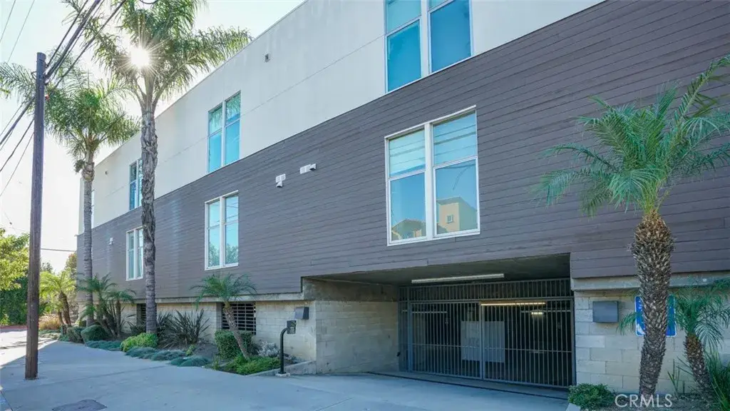 4705 Whitsett #106, Studio City, CA 91604 - Image #1