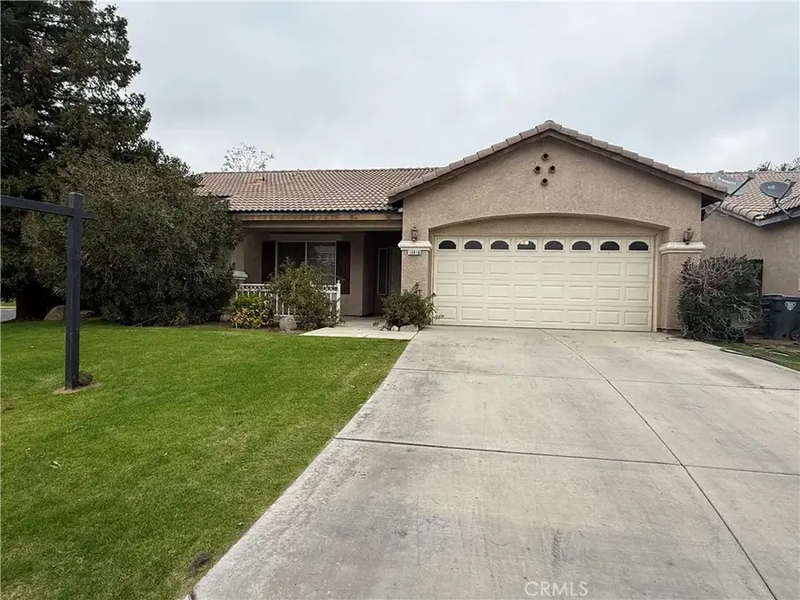 10918 Thunder Falls Avenue, Bakersfield, CA 93312 - Image #2