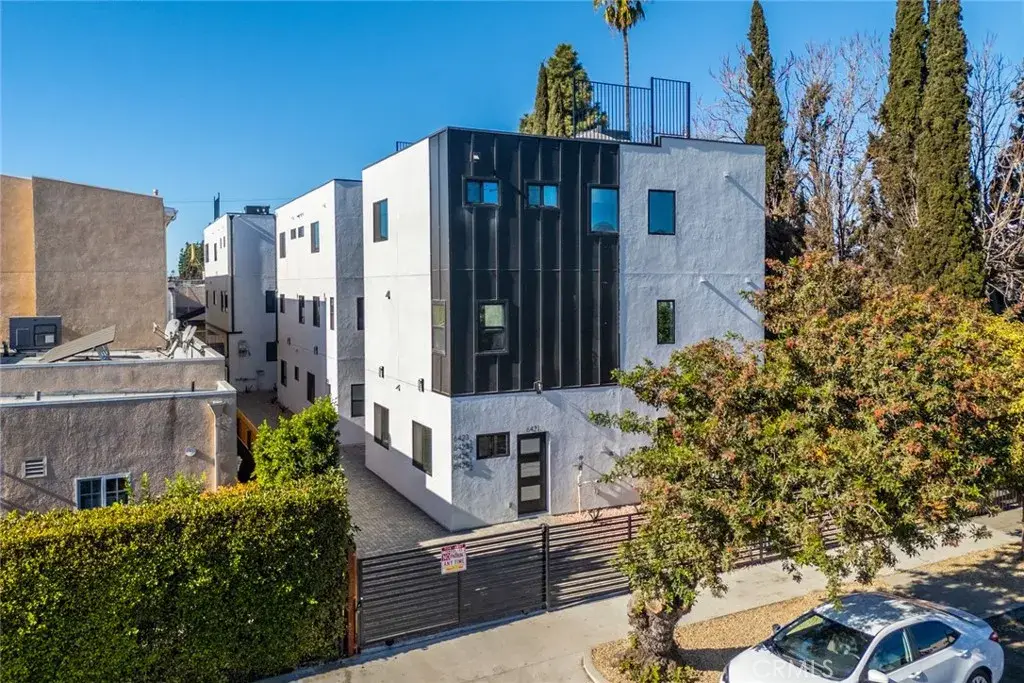 6421 Troost, North Hollywood, CA 91606 - #1