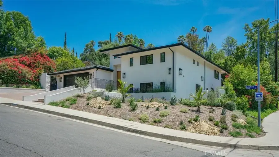22914 Gershwin Drive, Woodland Hills, CA 91364 - #2