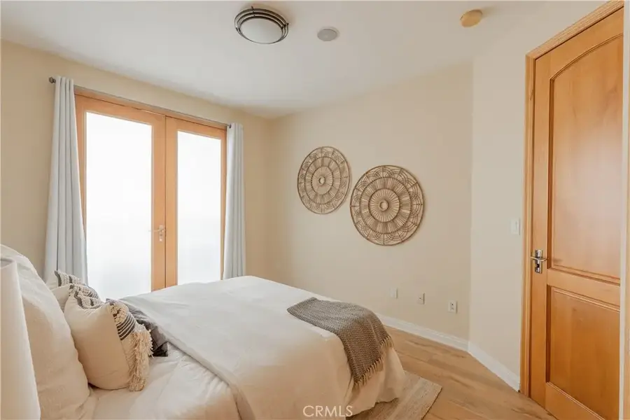 216 N Buena Vista Street #113, Burbank, CA 91505 - Image #2