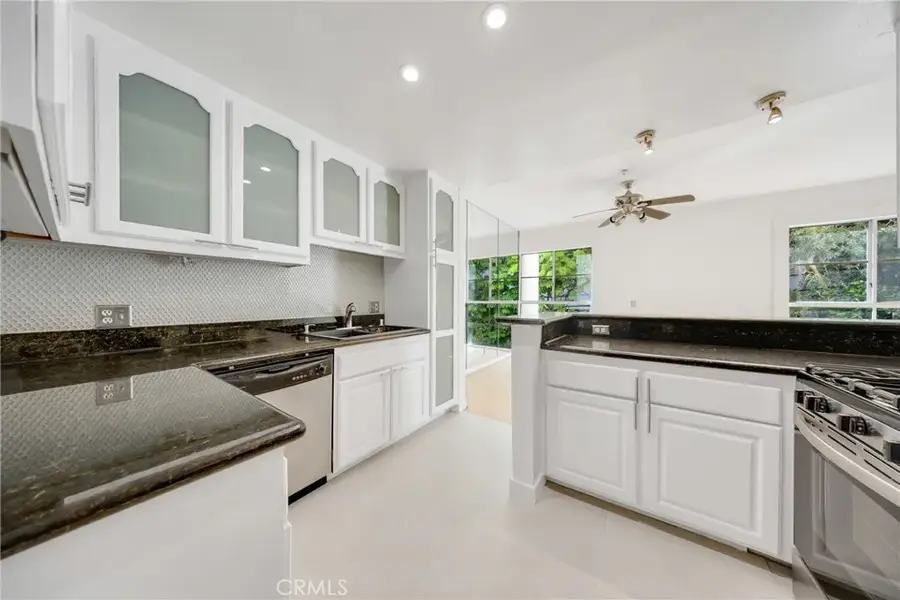 1401 S Bentley Avenue #203, Los Angeles, CA 90025 - #2