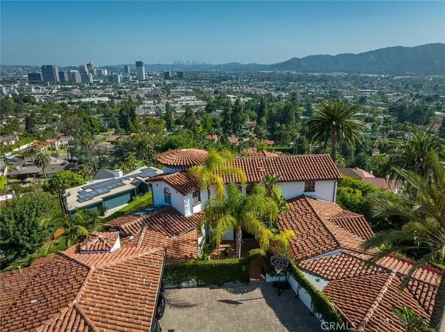 330 Kempton Road, Glendale, CA 91202 - #2