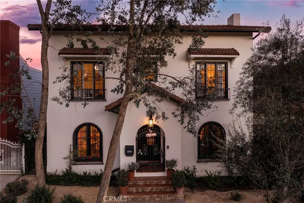 898 S Victoria, Los Angeles, CA 90005 - #1