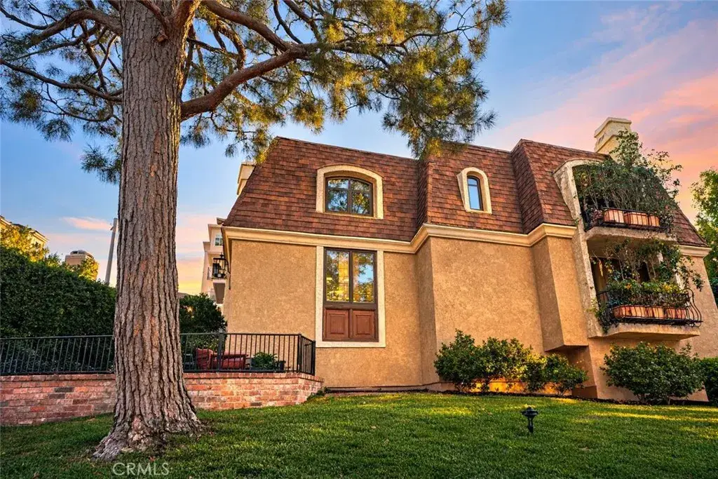 4370 W 8th, Los Angeles, CA 90005 - #1