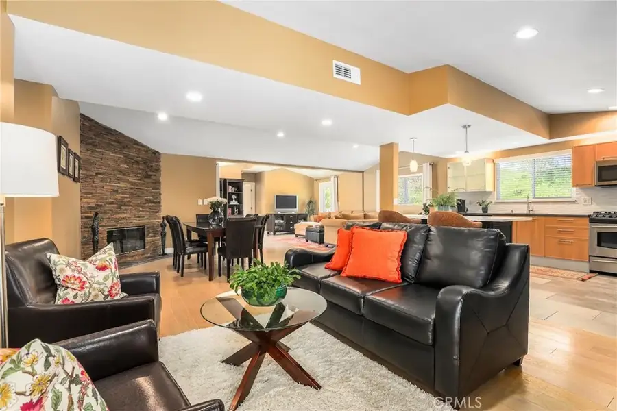 20516 Aetna Street, Woodland Hills, CA 91367 - #2